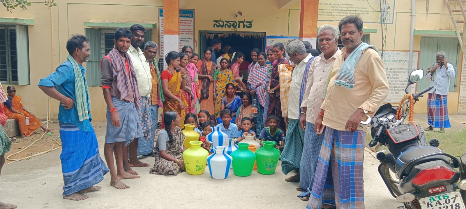 ಮಚ್ಚುವಾರಪಲ್ಲಿ ಗ್ರಾಮದಲ್ಲಿ ಎರಡು ತಿಂಗಳಿನಿಂದ ನೀರಿನ ಸಮಸ್ಯೆ ಪಂಚಾಯಿತಿ ಅಲೆದರೂ ಯಾವುದೇ ಪ್ರಯೋಜನವಾಗಿಲ್ಲ ಎಂದ ಗ್ರಾಮಸ್ಥರು.